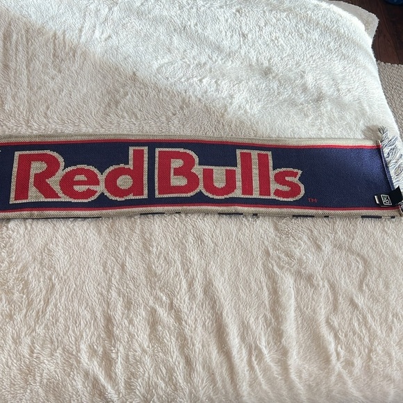 Adidas MLS Red Bulls Bull New York Soccer Scarf - Picture 4 of 8